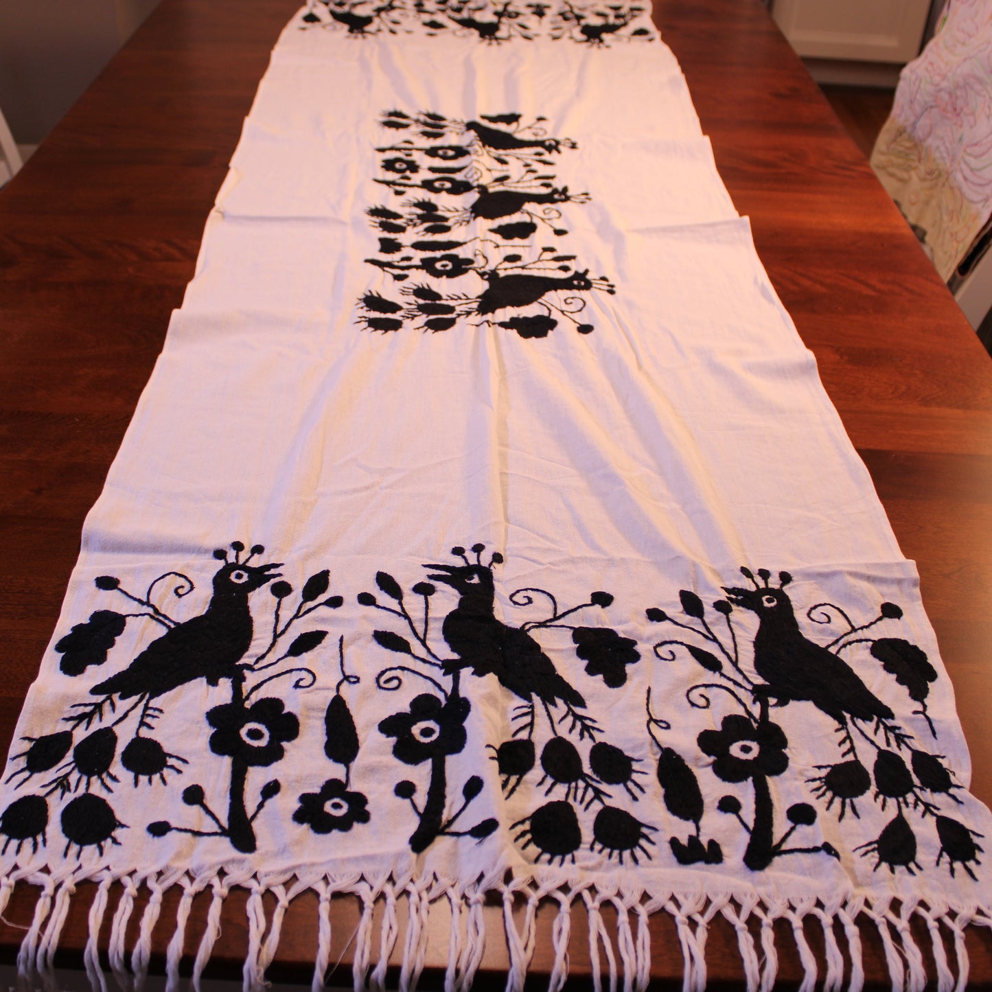 Hand-embroidered Tenango shawl with 3 birds design in white - Mexican artisan textile