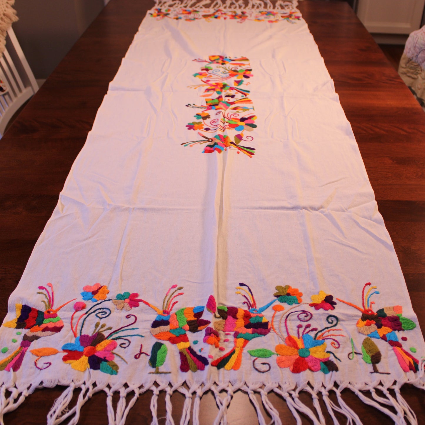 Hand-embroidered Tenango shawl with birds design in white - Mexican artisan textile
