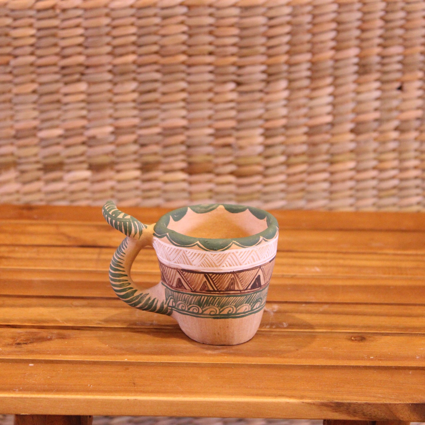 Litlle cup hand painted in color green/ beige