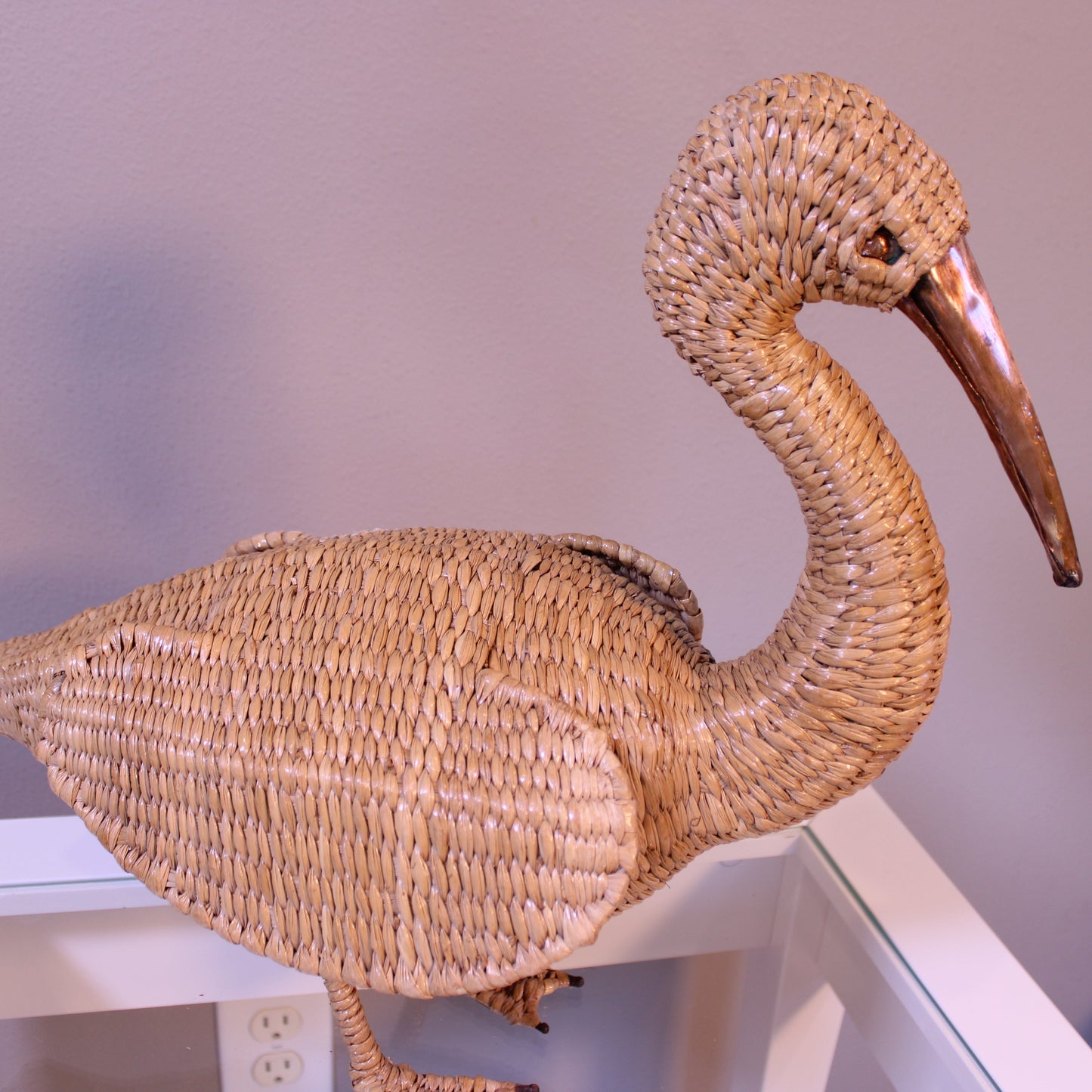 Handwoven palm pelican sculpture in natural reed Chuspata - Mexican artisan decor