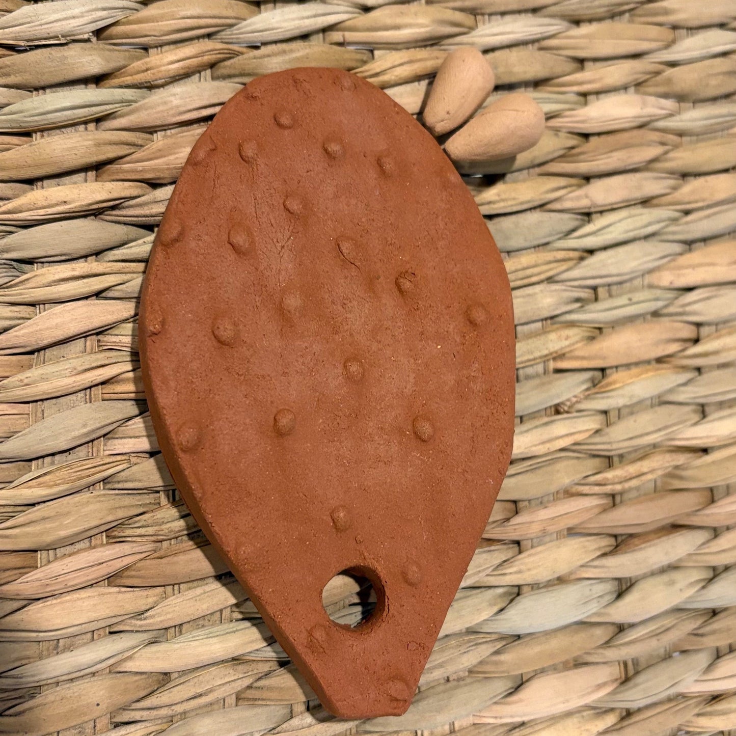 Decorative "cactus-nopal" for wall. 100% handmade , made with clay size "small"