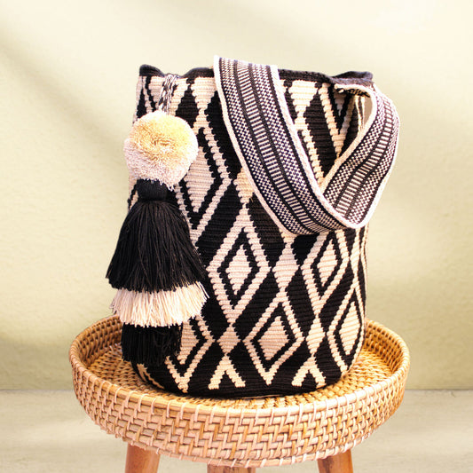 Susu Handbag-Black and white HDB-011