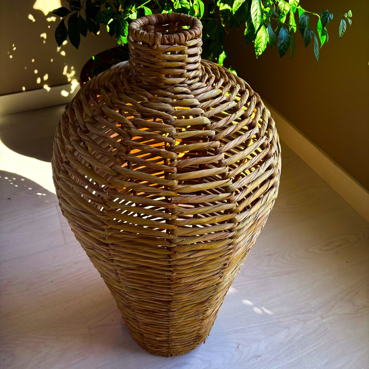 Chuspata round vase-CHC-025