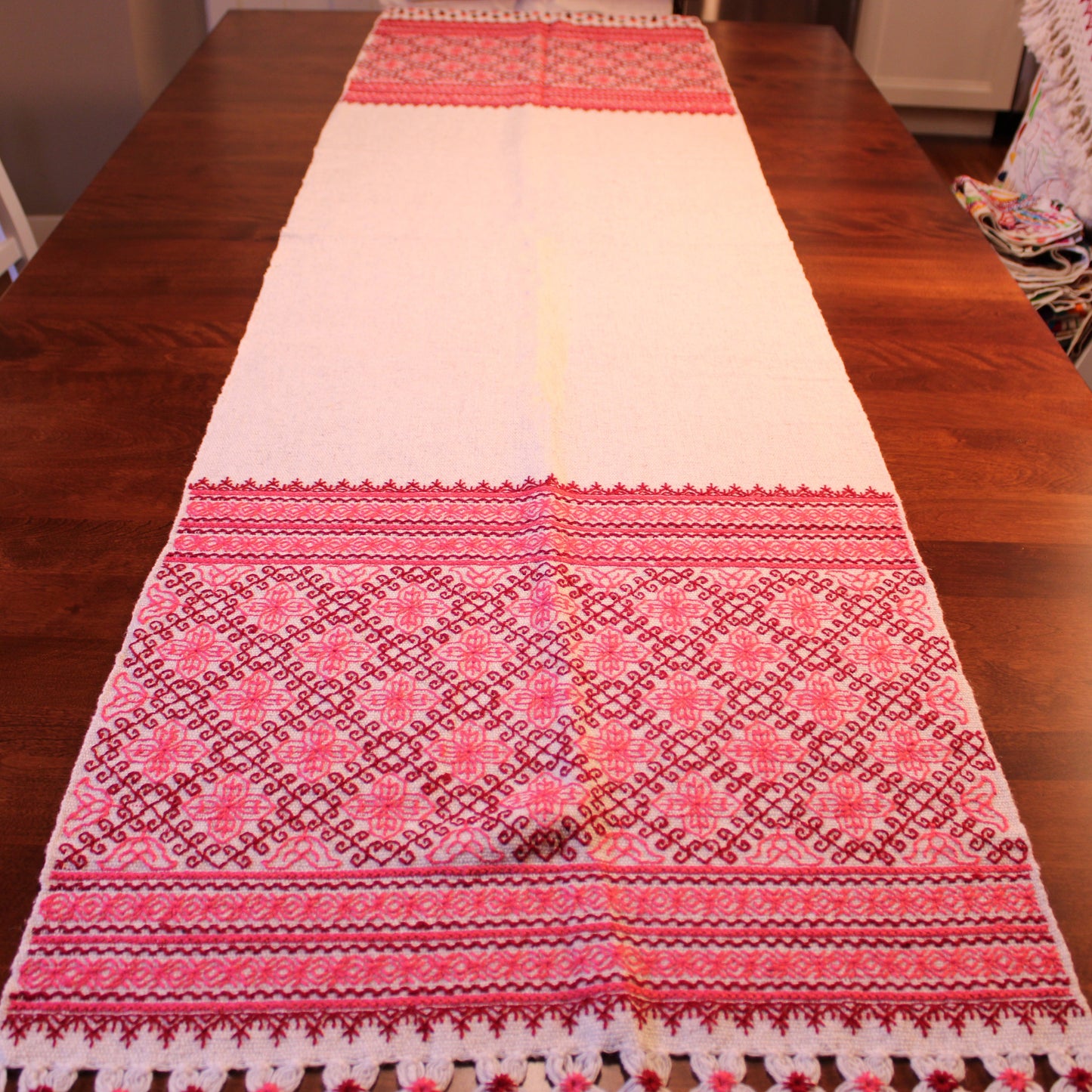 Bed scarf-runner-hand embroidered with wool /Pink