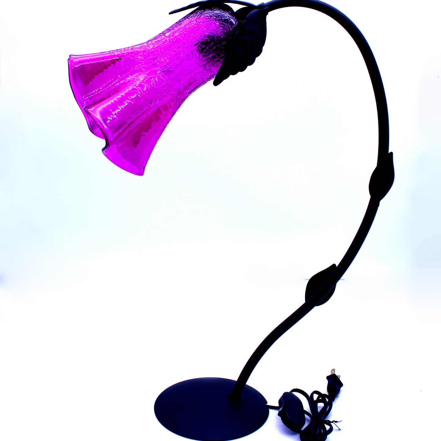 Pink glass table lamp detail - hand-blown Mexican artisan lighting