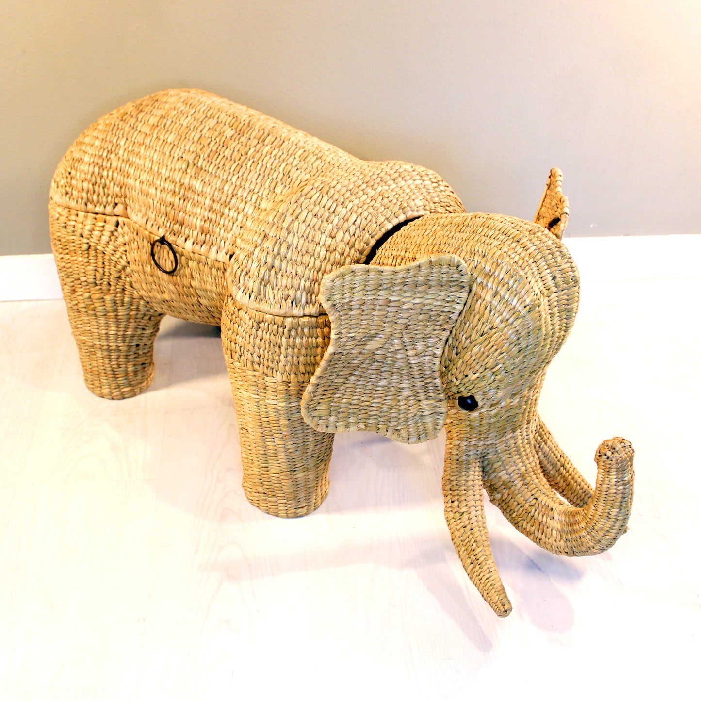 Handwoven Large Elephant Chest - Natural Reed Chuspata | Mexican Artisan Storage