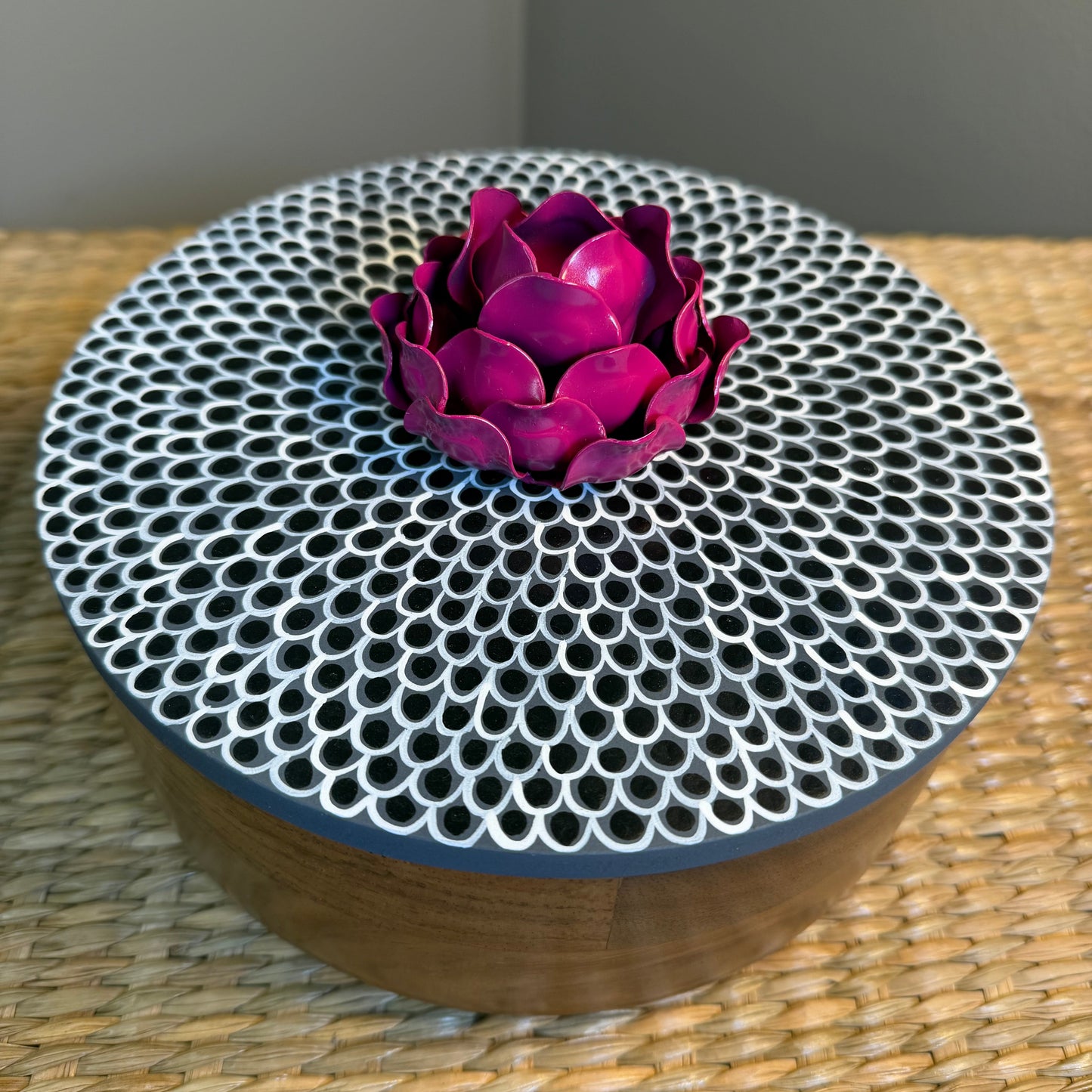 Wood "Parota"  Tortilla Warmer, hand painted, beautiful details in black ,white & grey colors.  Pink flower handle.
