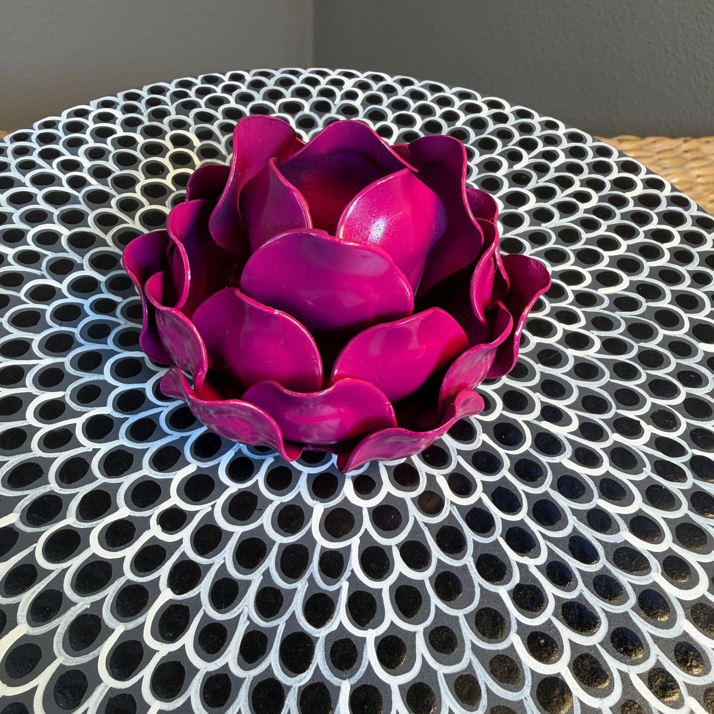 Wood "Parota"  Tortilla Warmer, hand painted, beautiful details in black ,white & grey colors.  Pink flower handle.