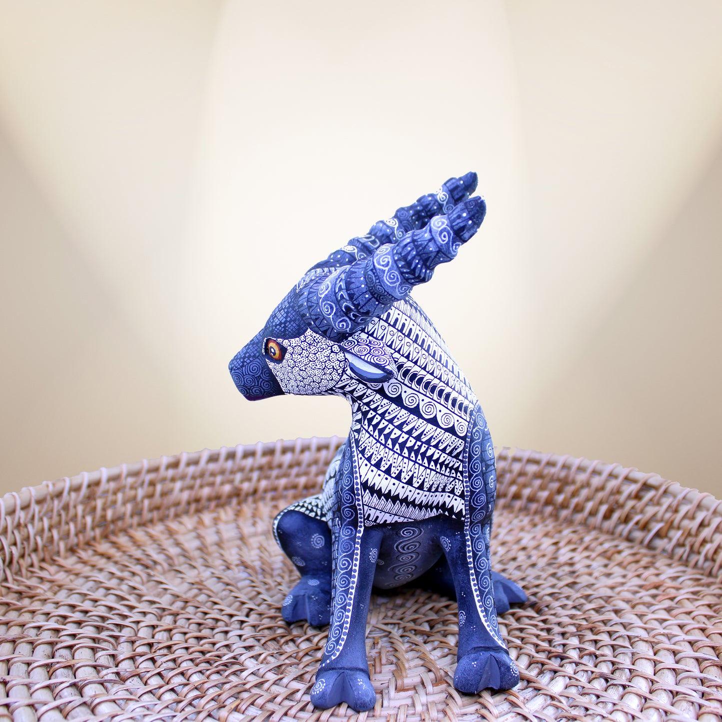 Antilope blue and white Alebrije ALB-035