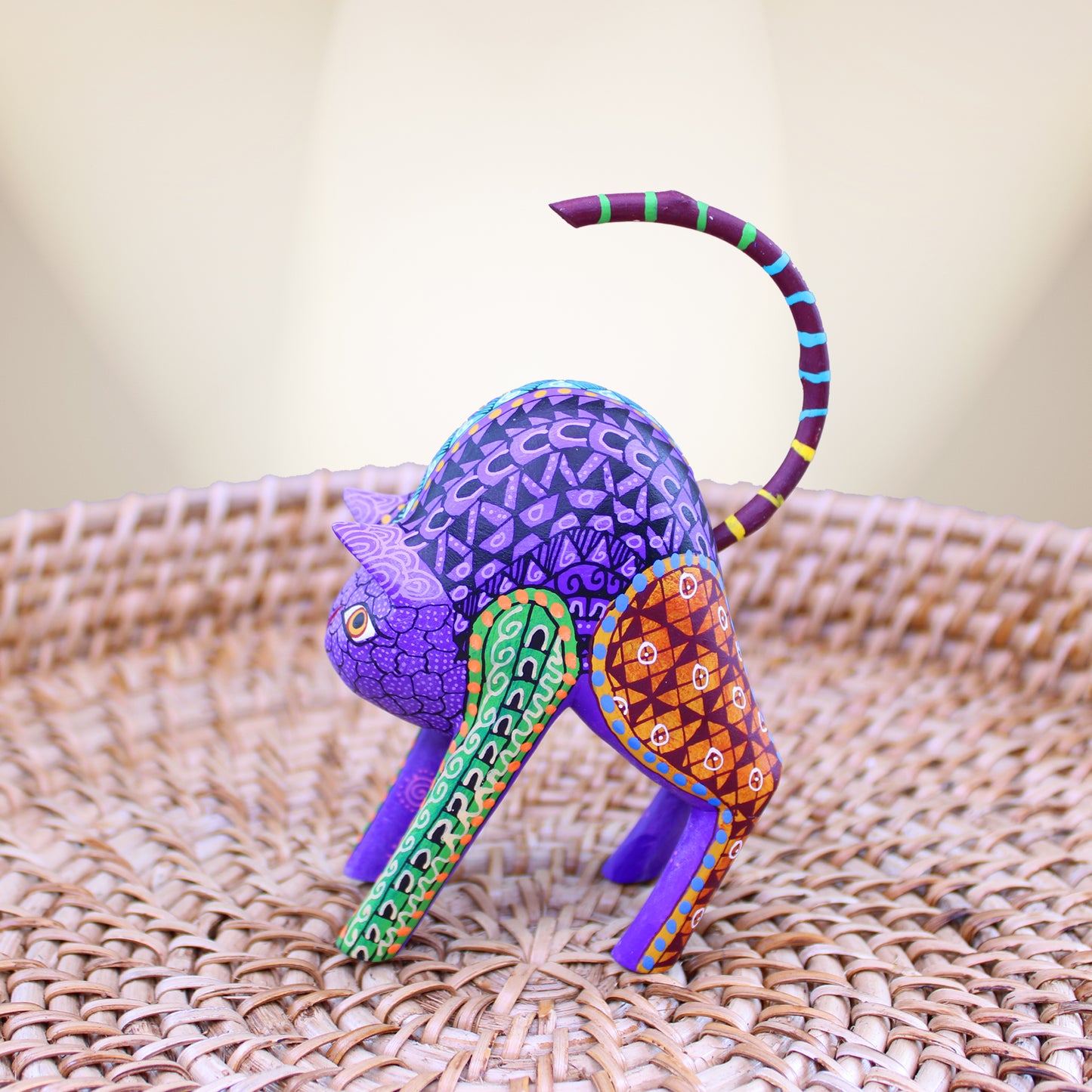 Hunched cat Alebrije ALB-019