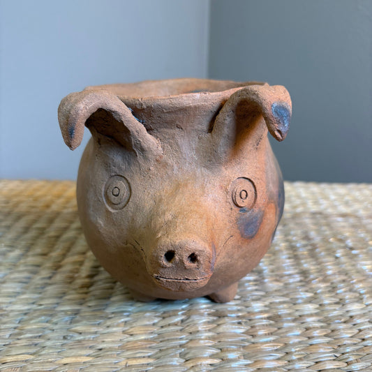 From the hands of  Zipiajo-Michoacan, beautiful planter made of clay.