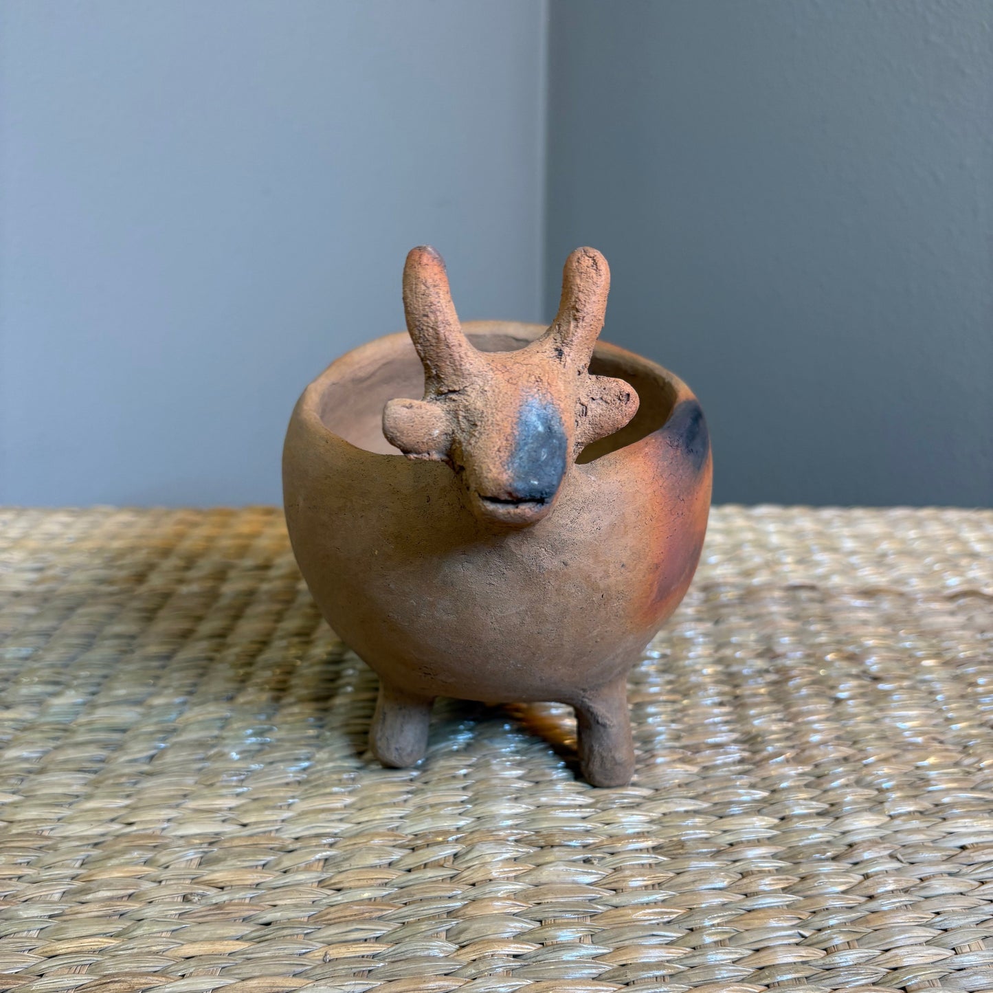 "Pot-Bull clay planter"A sculptural clay from handcrafted in Zipiajo, Michoacan-shaped in the likeness of a single animal.Each figure is a personal ancestral technique and smoke-fired for organic depth and character.