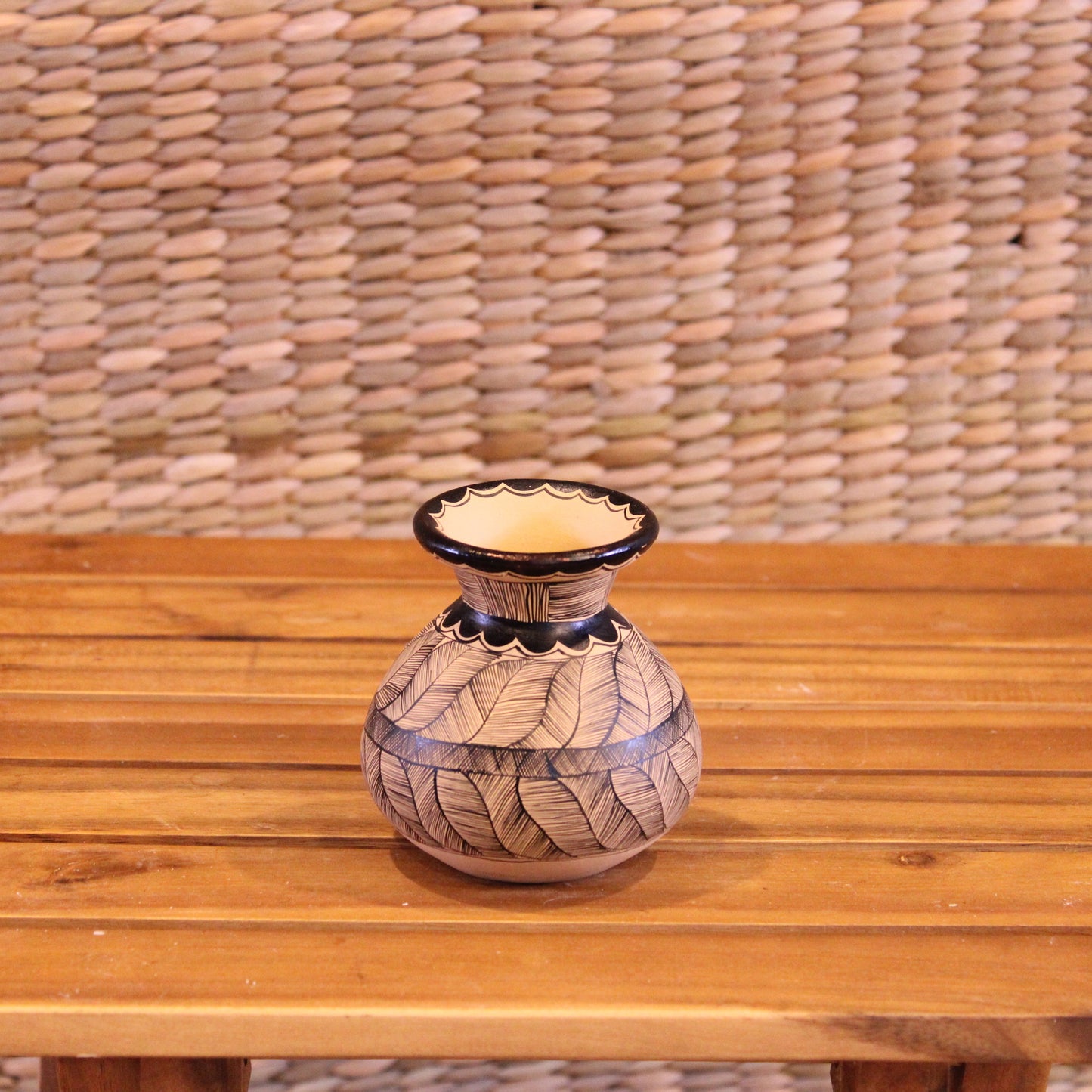 Small flower pot hand painted