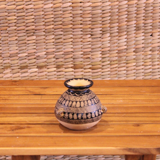 Little jar with small handles