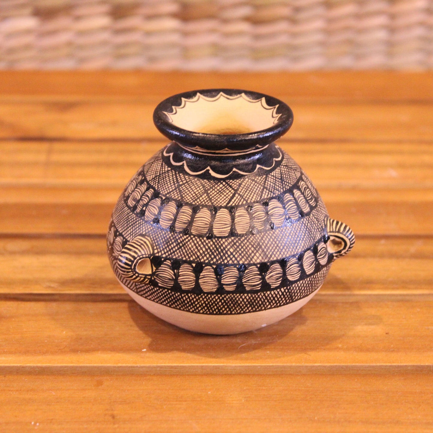 Little jar with small handles